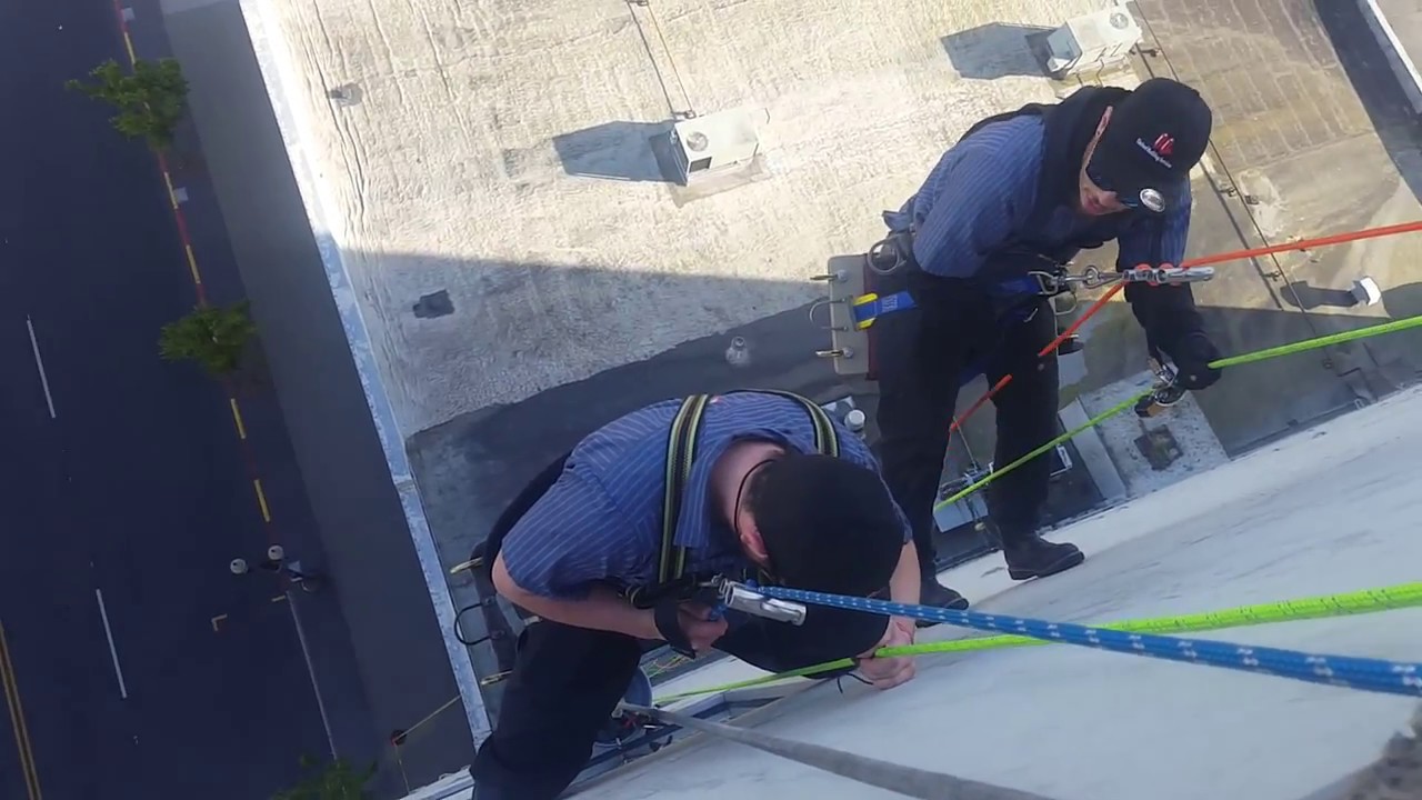 High Rise window cleaning -industeral rope access, training day