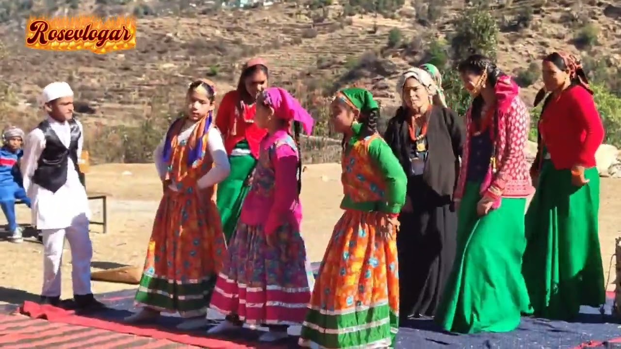 महिलाओं द्वारा किया गया सुन्दर नृत्य 🙏🙏🙏