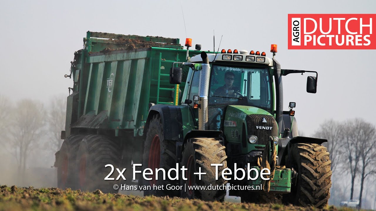 Spreading manure with 2 Fendt tractors with Tebbe spreaders - Mest strooien - van het Goor