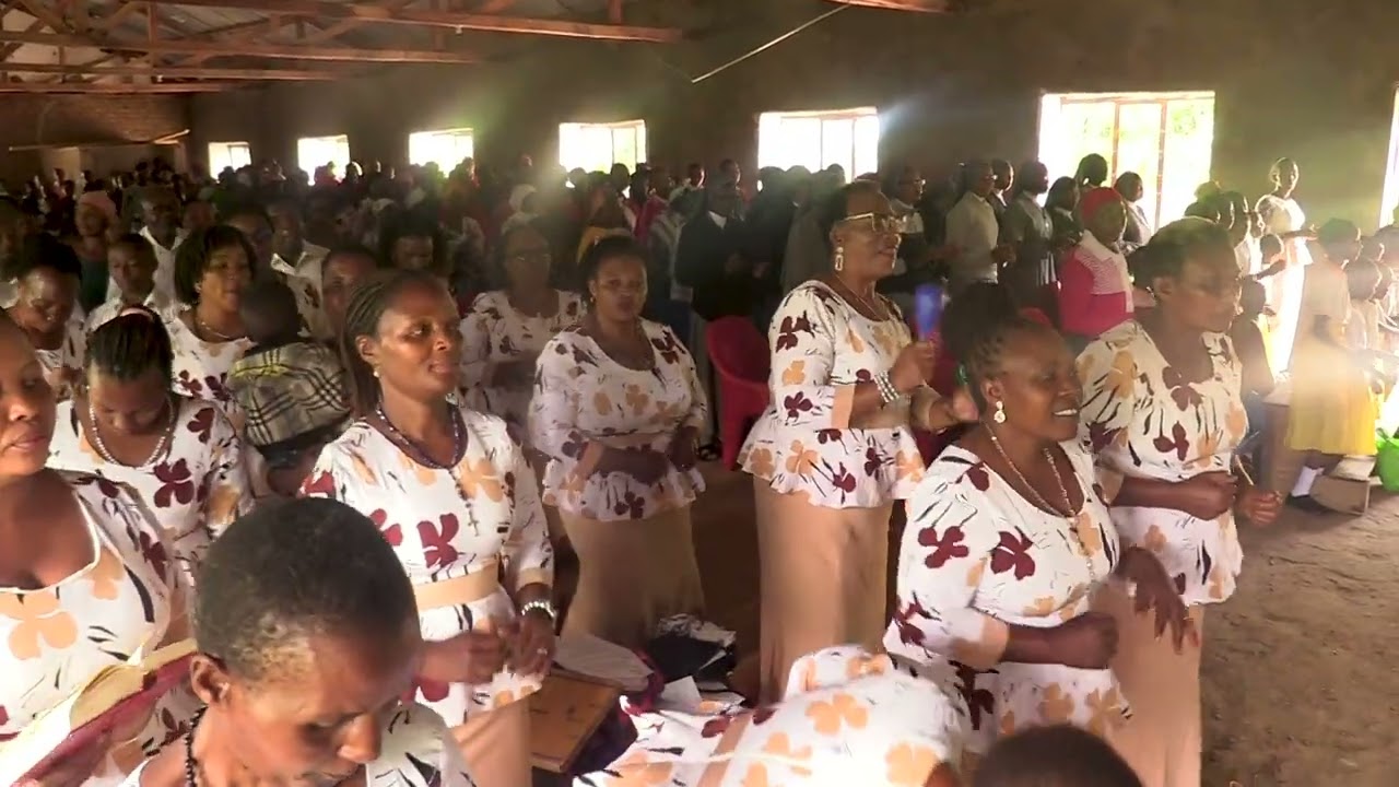 KWAYA YA MT. CLARA KWANGULELO WAKIINJILISHA MISUGHAA - SINGIDA
