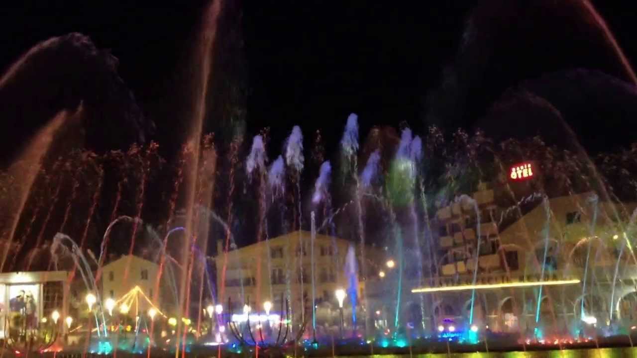 19 Mayıs Gençlik Meydanı Su Gösterisi
