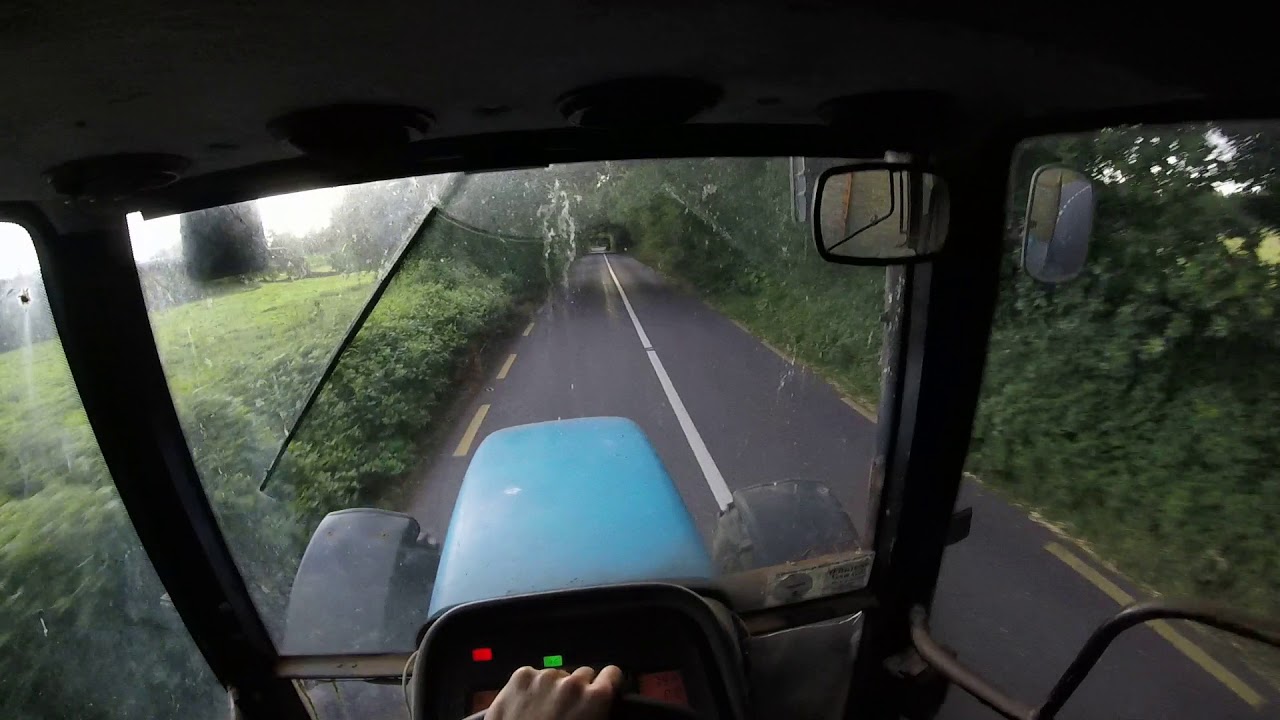 Carting Barley with the New Holland 8160