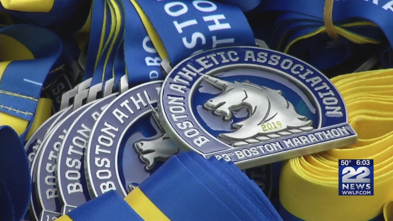 Thousands show up to Boston Marathon despite Monday's rain