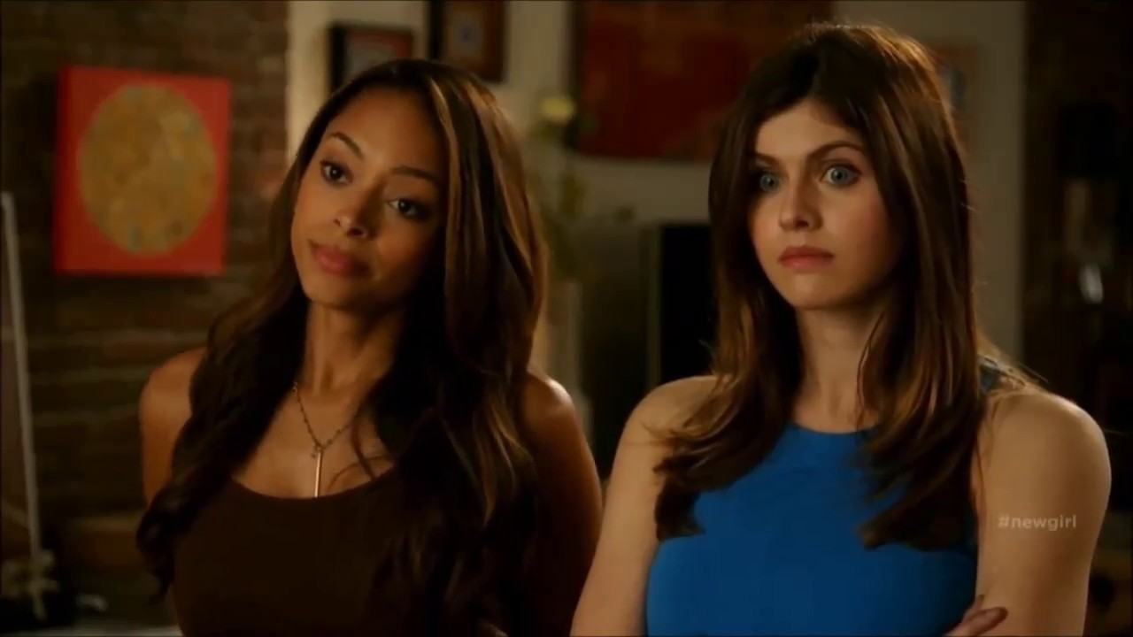 Alexandra Daddario - New Girl S03E20 & S04E07 (2014)