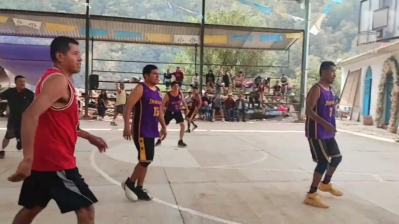 Qué partidazo señores Dencar 🆚 Lobos. Básquetbol Veteranos, Xocoapa Guerrero. Fiesta Patronal 🏀🔥🔥