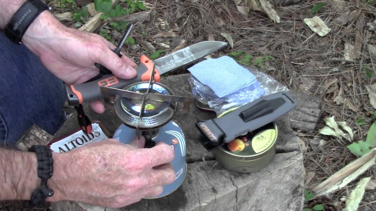 Flint and Steel Char Cloth Tin - Does It Really Need a Hole?
