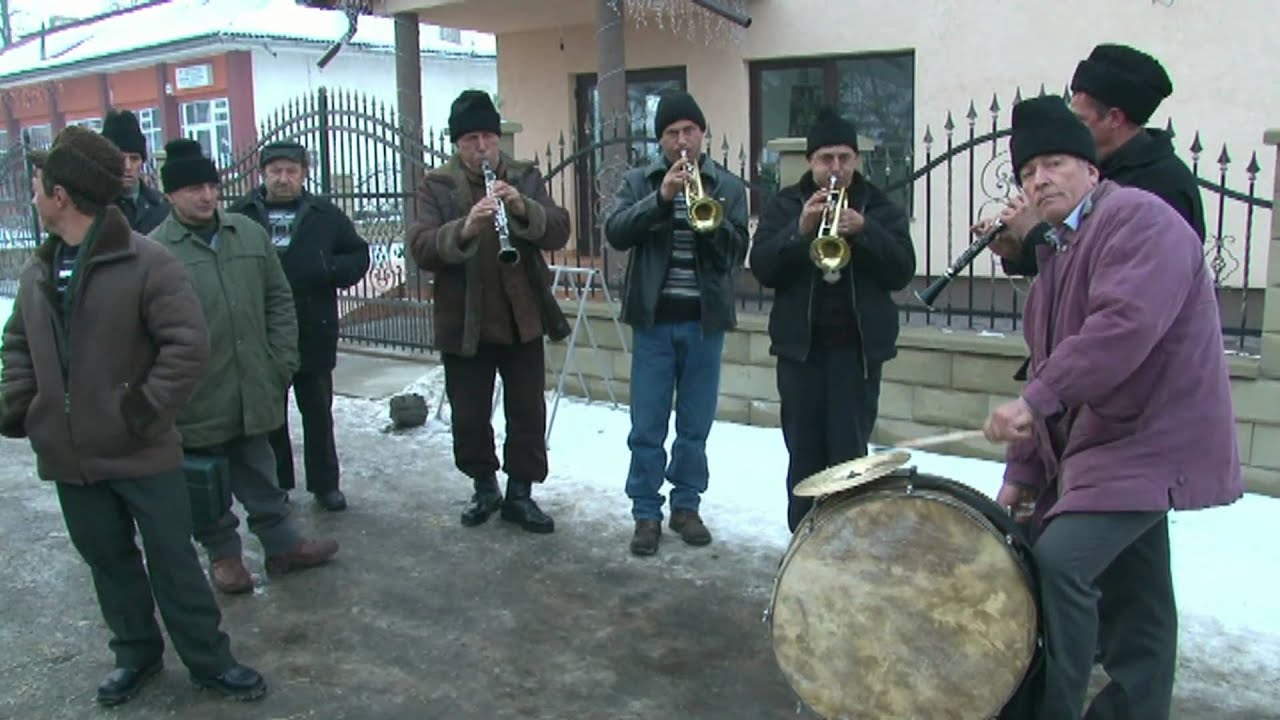 udesti 24 dec 2010  2 HD.mp4