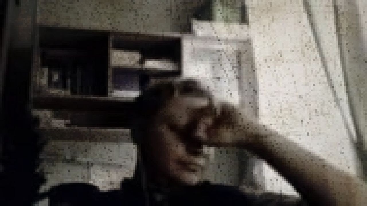 Скабрезлость о своей личной жизни.