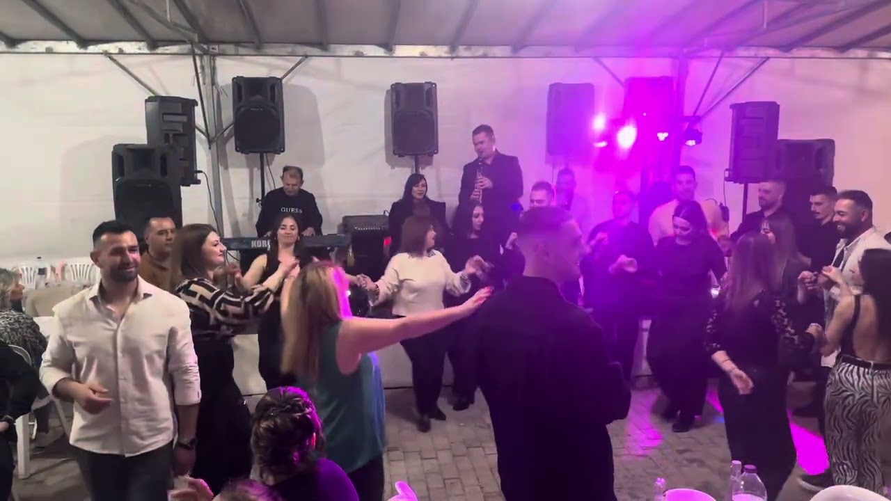 ΜΑΥΡΑ ΜΑΤΙΑ ΑΠΟ ΠΕΡΑ ΜΕ ΚΟΙΤΑΖΟΥΝΕ, ΣΠΥΡΟΣ ΠΑΠΠΑΣ, ΓΙΑΝΝΗΣ ΖΙΑΚΟΣ ΚΛΑΡΙΝΟ, ΗΠΕΙΡΩΤΙΚΑ