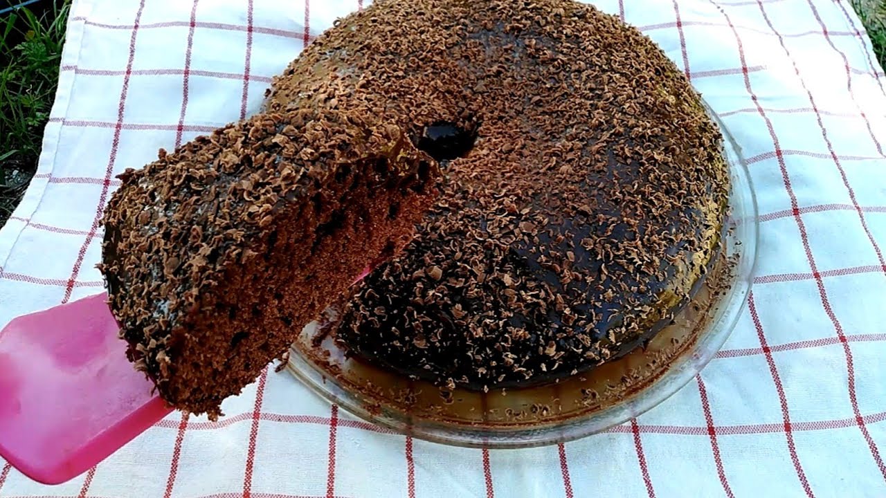 تندمي إذا ما جربتيهاش😢 بزوج بيضات حضرت ألذ طورطة بصلصة الشوكولا جد جد إقتصادية و البنة يااا عيني😍🍫