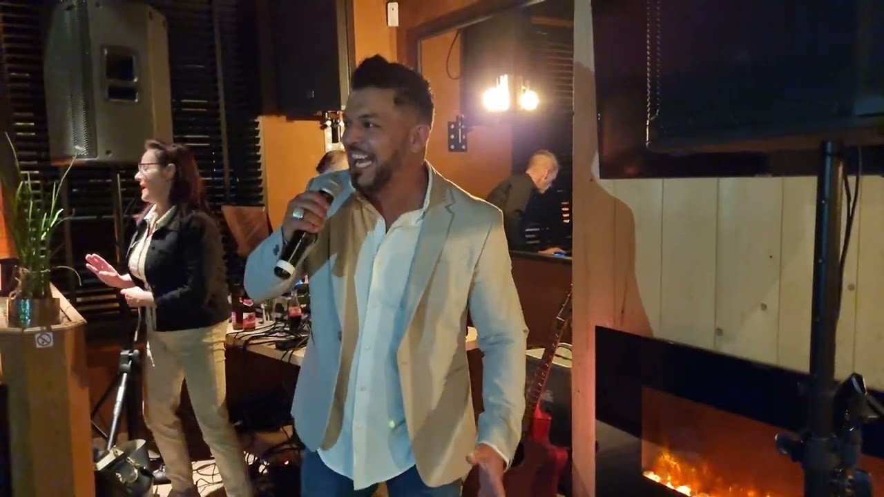 Heel dicht bij jou -  Michael Angelo -  Statie M, Zandbergen