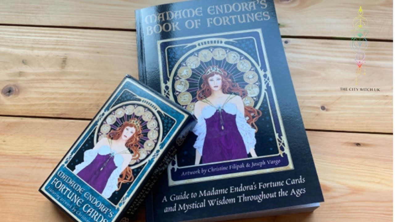 Madam Endora’s fortune telling book & deck: review flip through