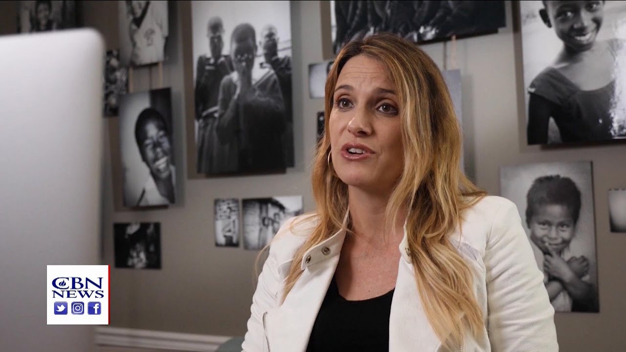 'God Radically Changed My Heart': What Happened When Rebecca St. James Joined 'For King and Country'