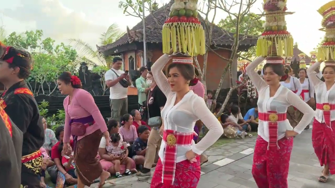 Parade Gebogan Desa Beraban 2024