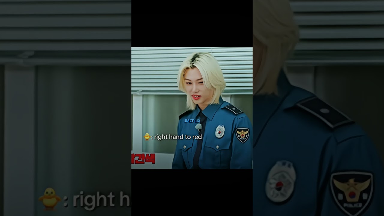act fool Felix 👀🤭🫣#hyunjin #felix #hyunlix