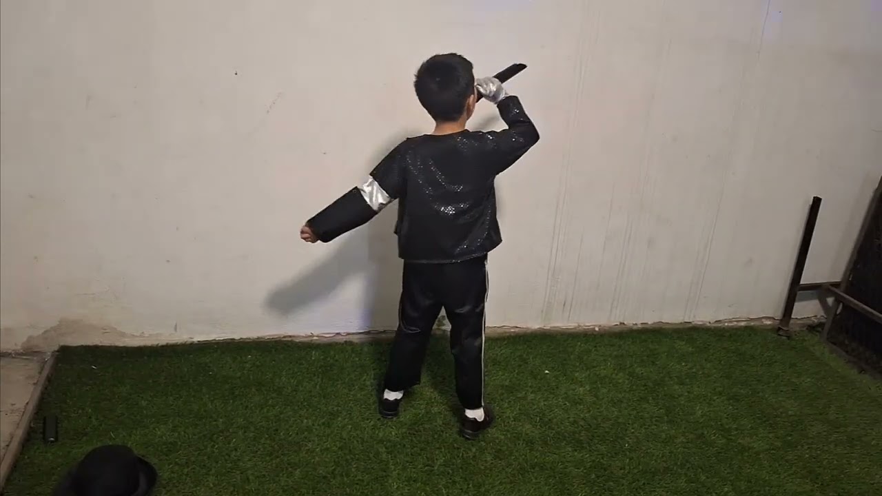 Maty interpreta a Michael  Jackson