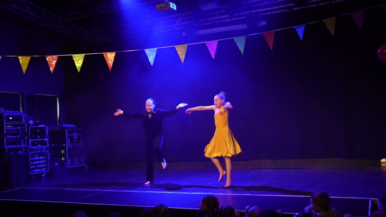 Show 3   Sanne & Vajén