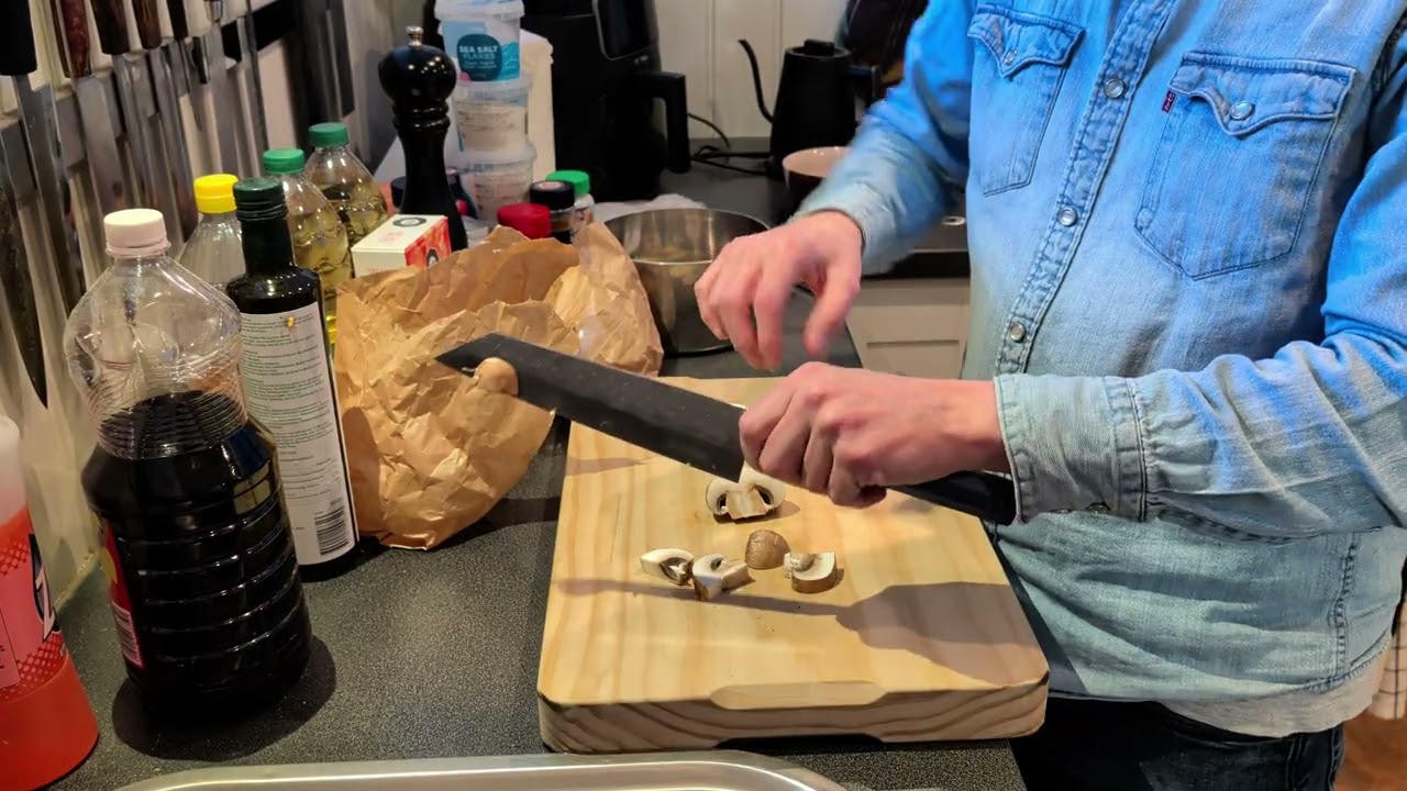 Hado shiosai sg2 gyuto vs Mushrooms. #knifeskills #cuttingskills #slowmotion 