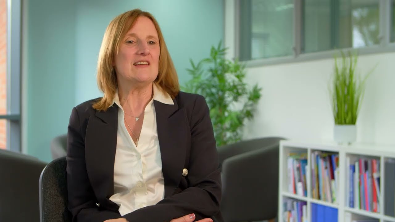 How to Advance Your Teaching Career: L.E.A.D. Teaching School Hub Programmes