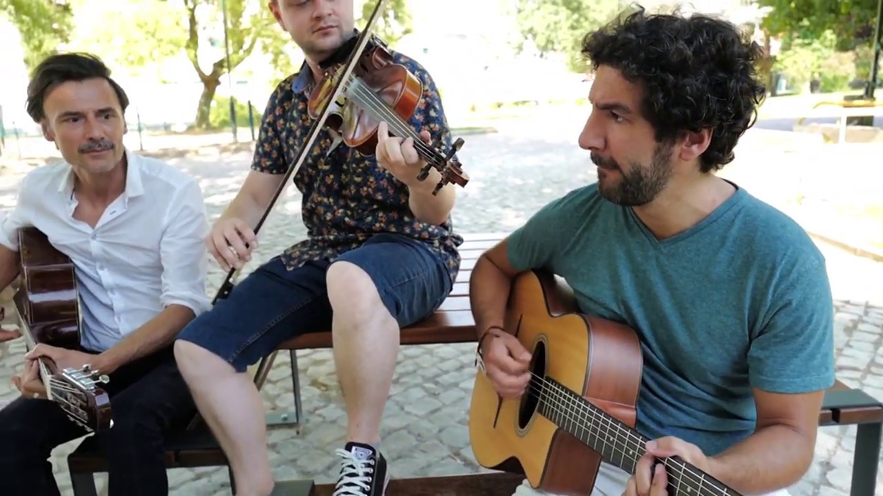 Belleville - Django Reinhardt Gypsy Jazz (by Manouchka, Portugal)