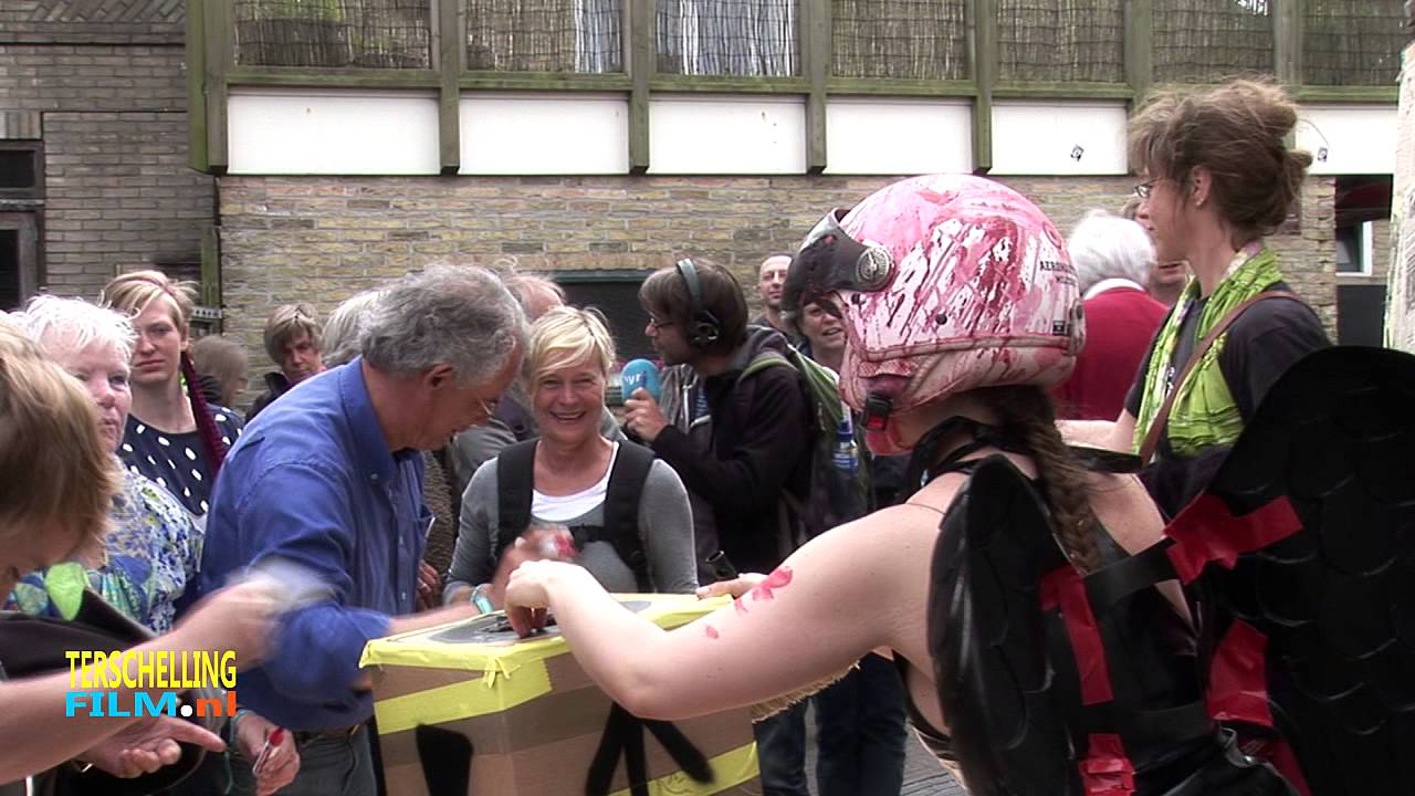 OEROL 2013 Midsland straattheater www.terschellingfilm.nl