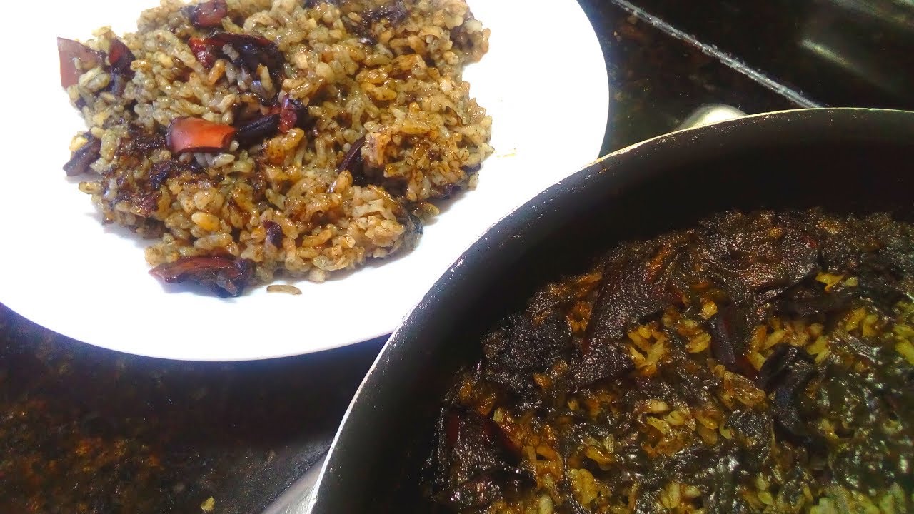 ARROZ CON CALAMARES EN SU TINTA DE LATA - Recetas de cocina f&aacute;ciles y econ&oacute;micas