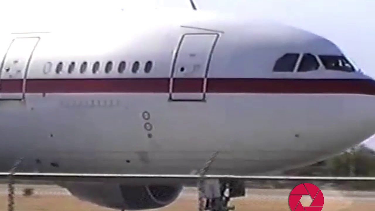 Ponce Mercedita Airport: Carnival Airlines A300