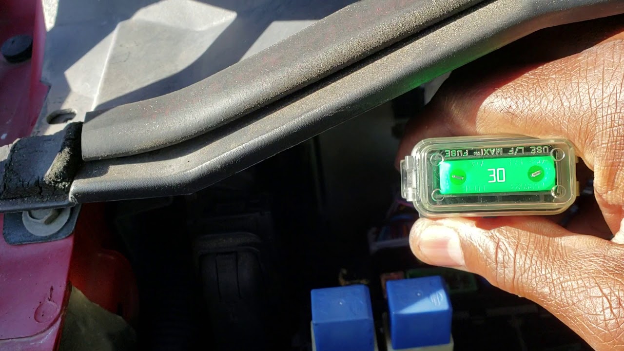 2006 Nissan Titan condenser fan motor not working  - no power