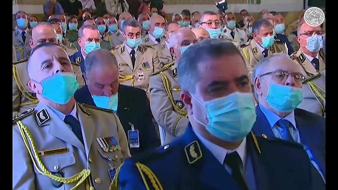 رئيس الجمهورية يشرف على إسداء أوسمة لعدد من العسكريين والمستخدمين 02 07 2020