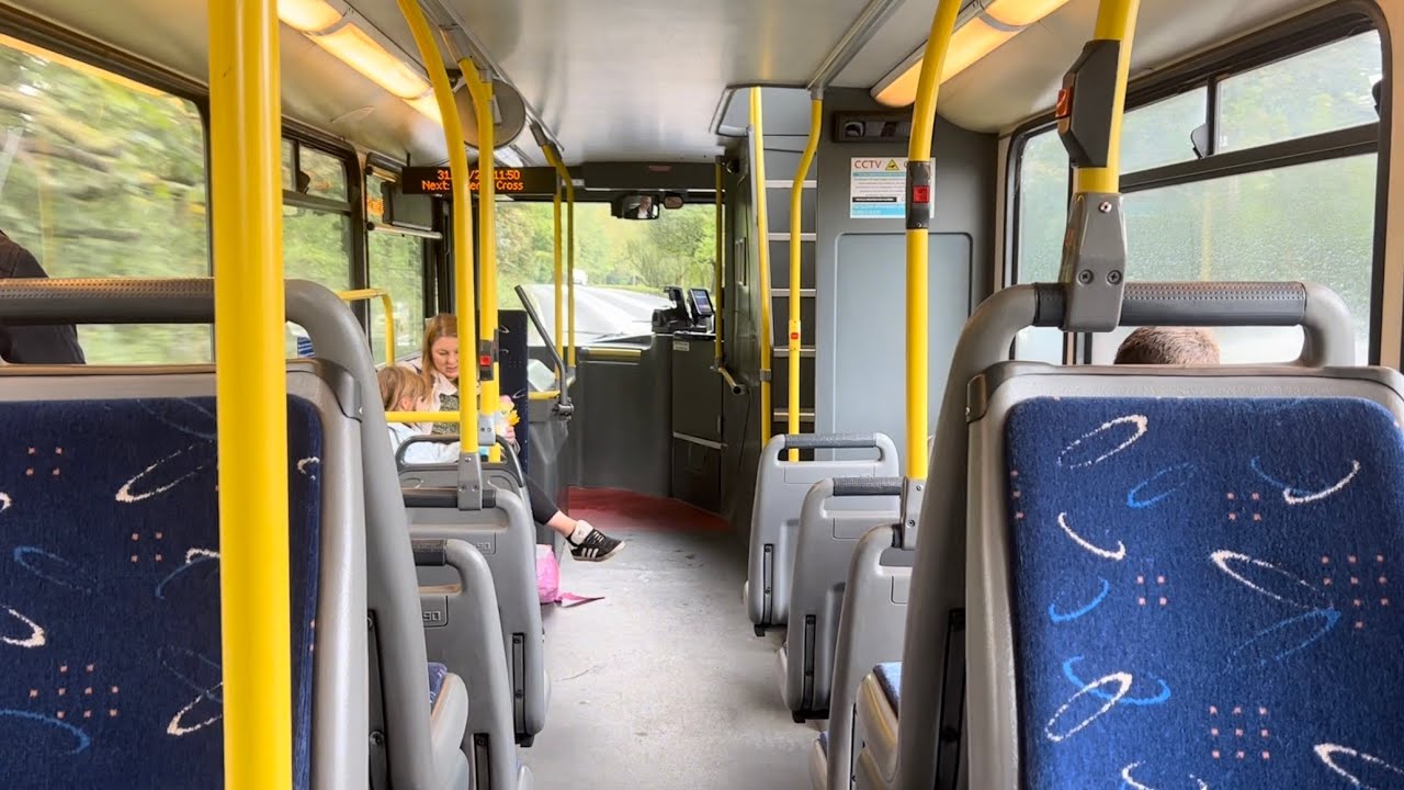 Southdown PSV Volvo B7TL/East Lancs Mylennium Vyking 106 (GX06AOE) | Route 410