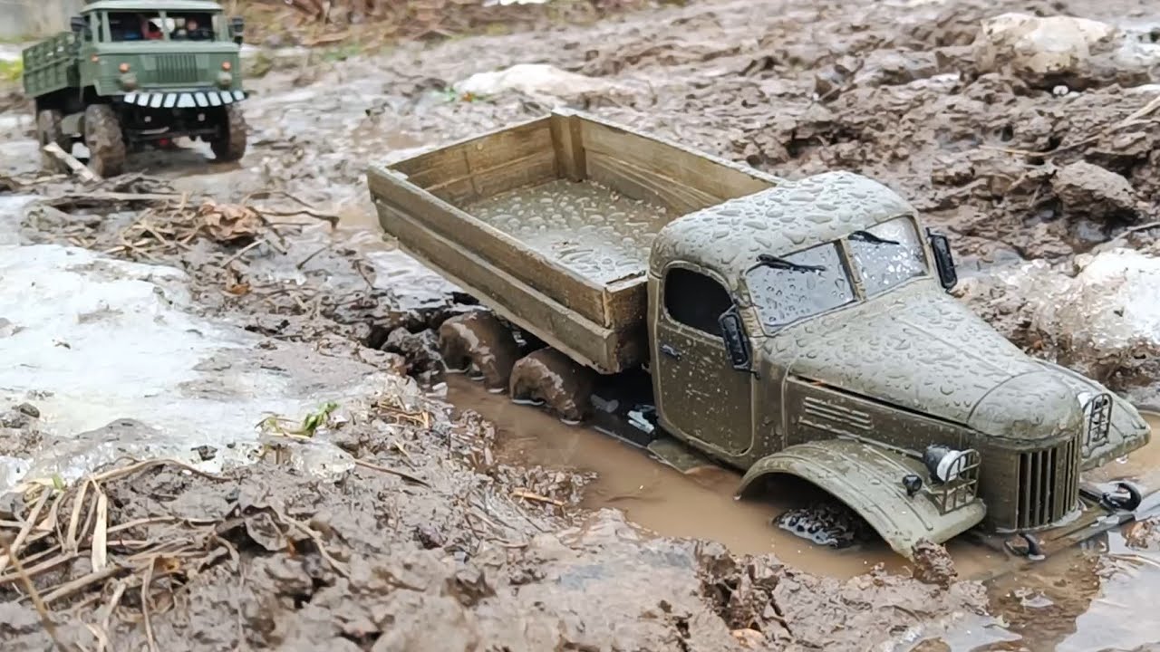 RC ЗиЛ 157 против ГАЗ 66 на бездорожье. RC ZIL 157 vs GAZ 66 1:16 off road action