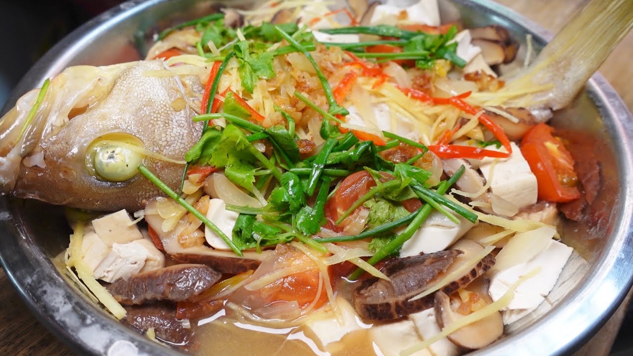 好吃又下饭的潮州蒸鱼🐟鲜嫩入味，非常开胃，蒸出来的汤汁很清甜😋❤️Delicious Teochew steamed fish🐟 is fresh, very appetizing