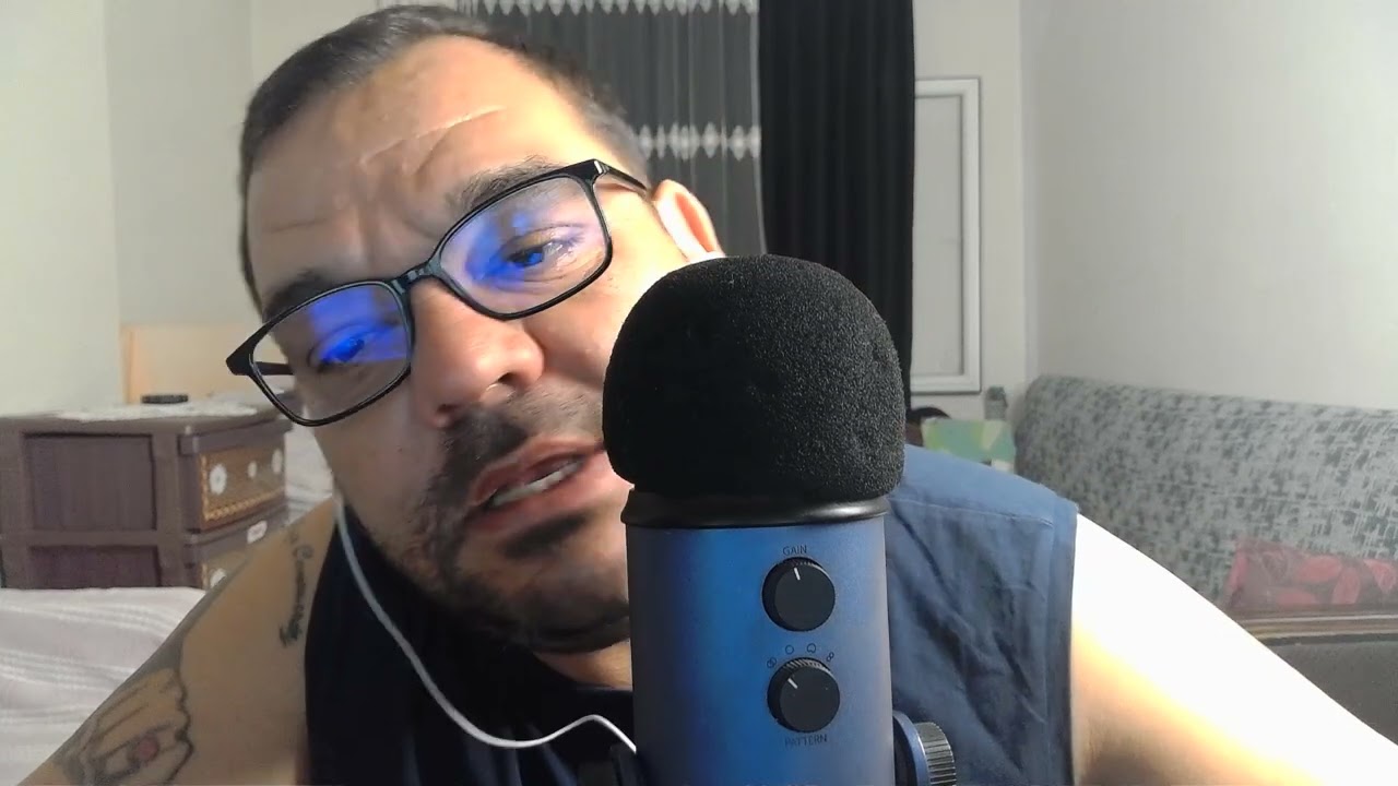 ASMR TÜRKÇE/*YOĞUN SAKIZ Çiğneme Sesleri/Öpücük Ve Ağız Sesleri/