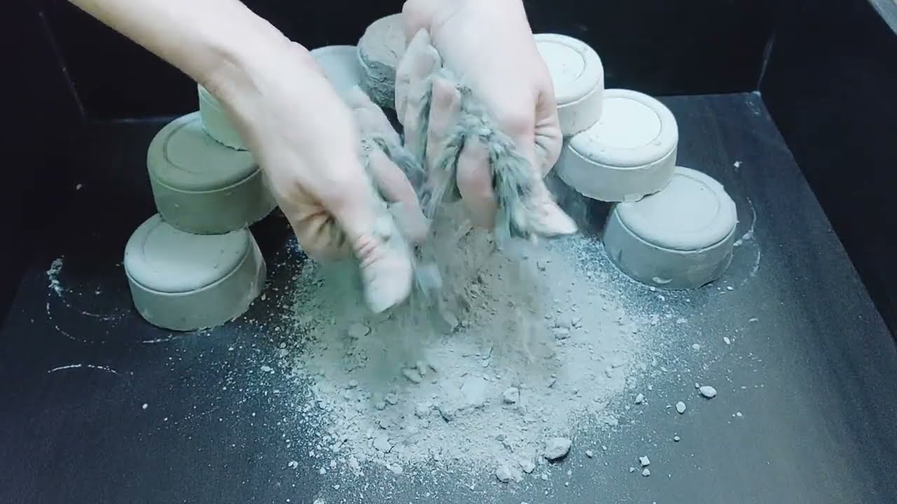 Nice and dusty ashes + gymchalk... full house, crushing, sifting, powder play, pebbles, fine powder