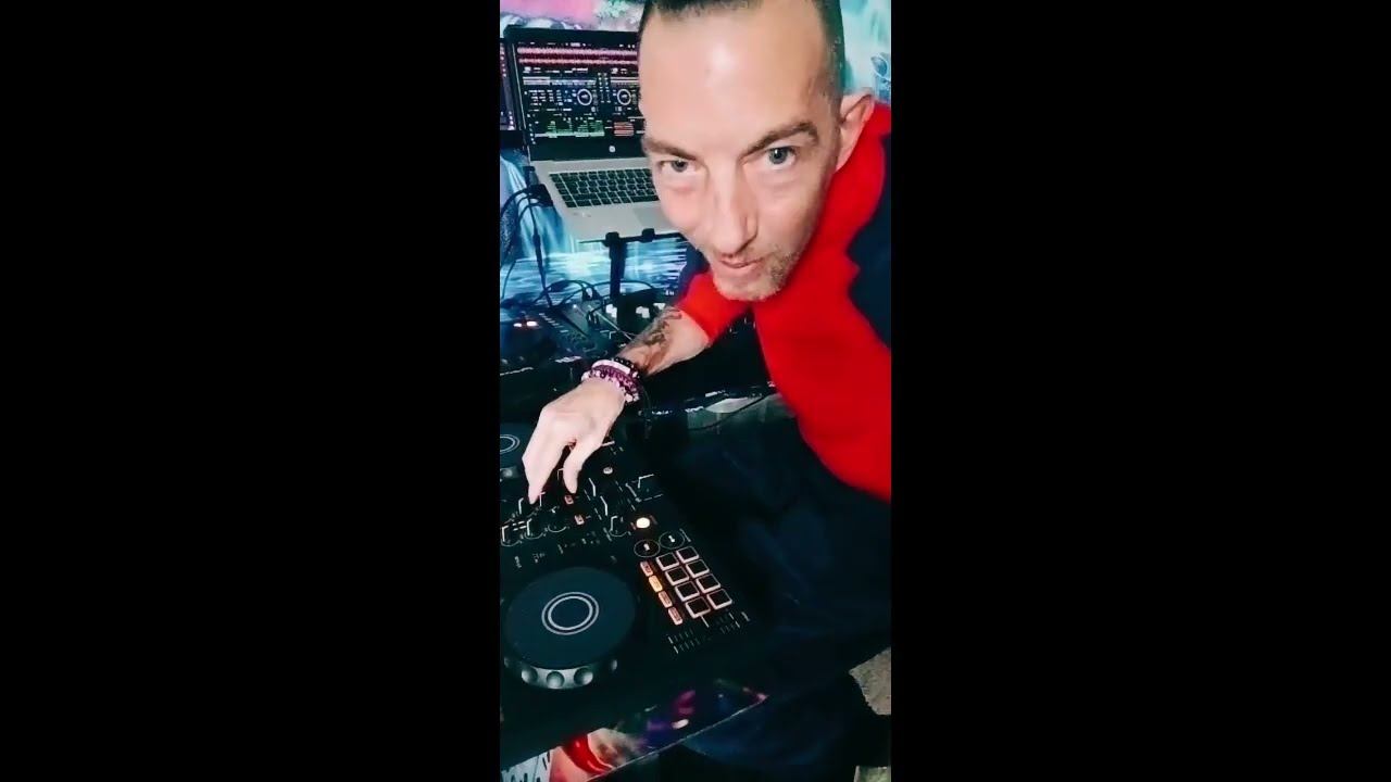 Feel the Rhythm! 🔥 2026 Live Funky & Jackin House Set (Must-Listen!)#HouseMusic #2026Mix #LiveDJ