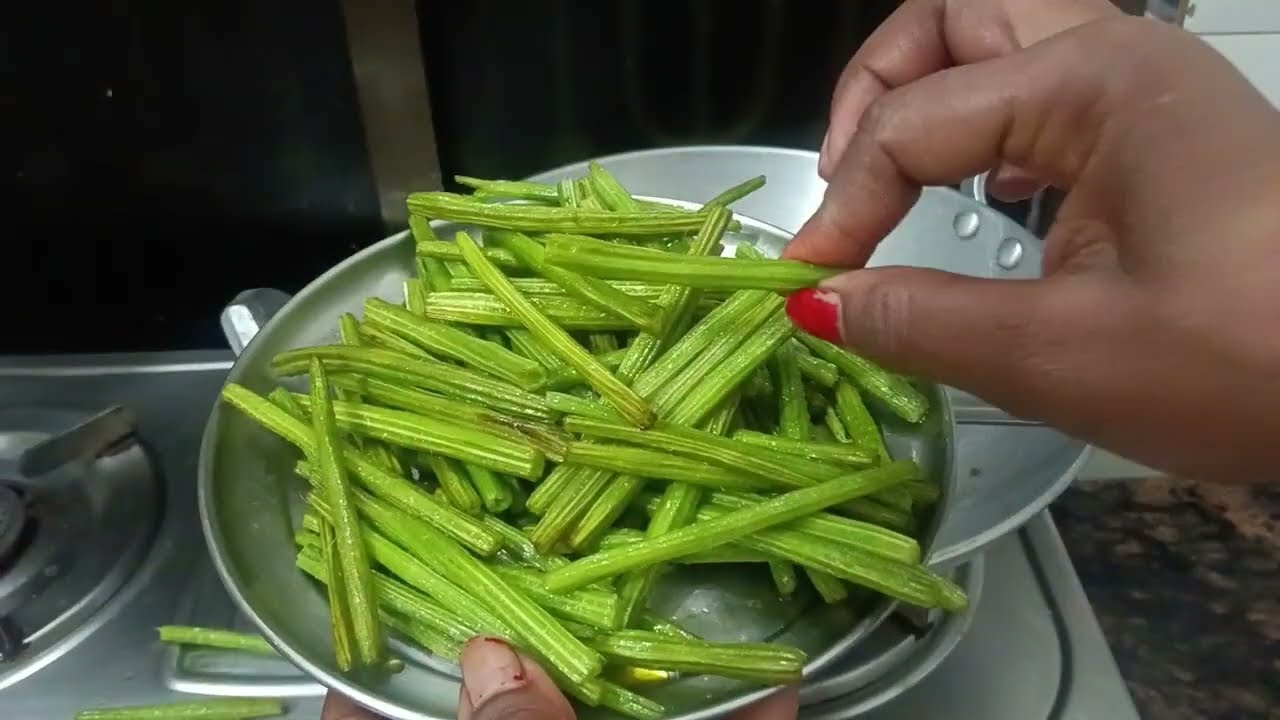 सहजन की सब्जी मसालेदार रोटी टेस्टी लग चावल रोटी के साथ टेस्ट लगता है