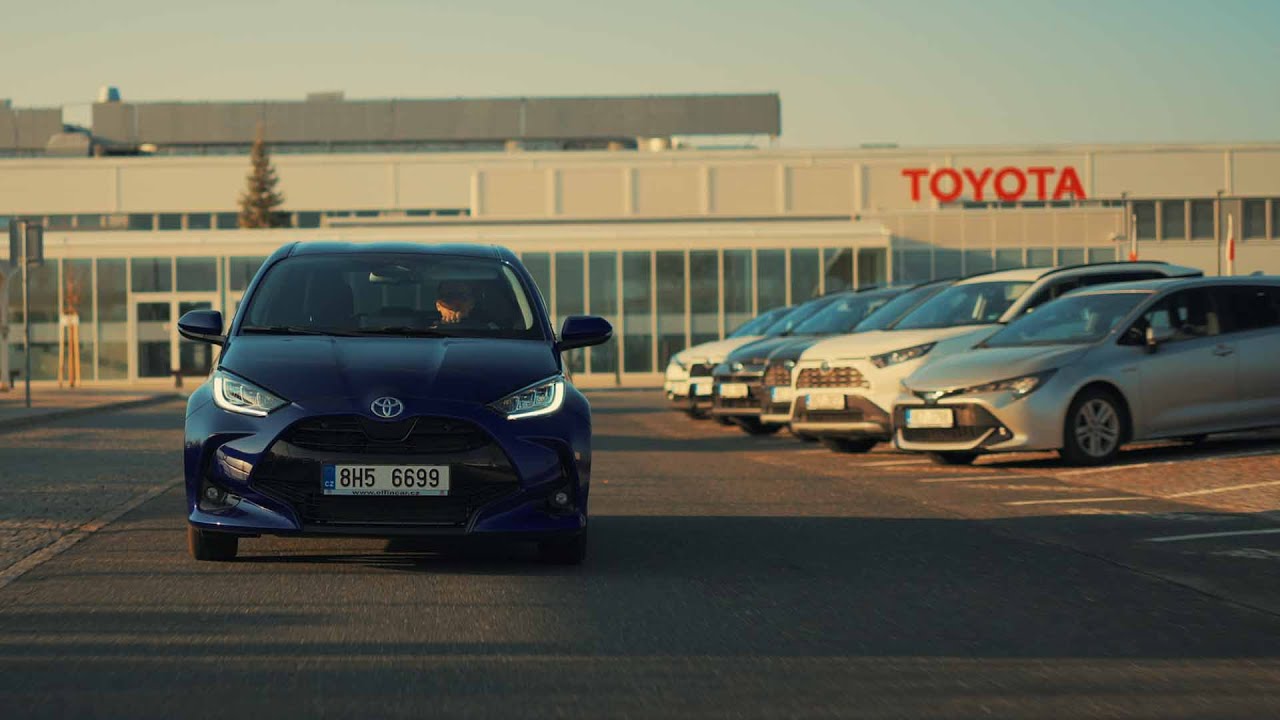 Toyota Yaris Hybrid – лучший городской гибрид? Разбираем плюсы и минусы!
