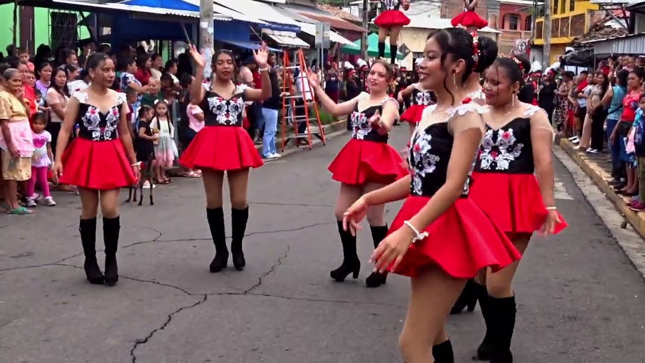 Desfile del Instituto Nacional de Guatajiagua 15 de septiembre 2025