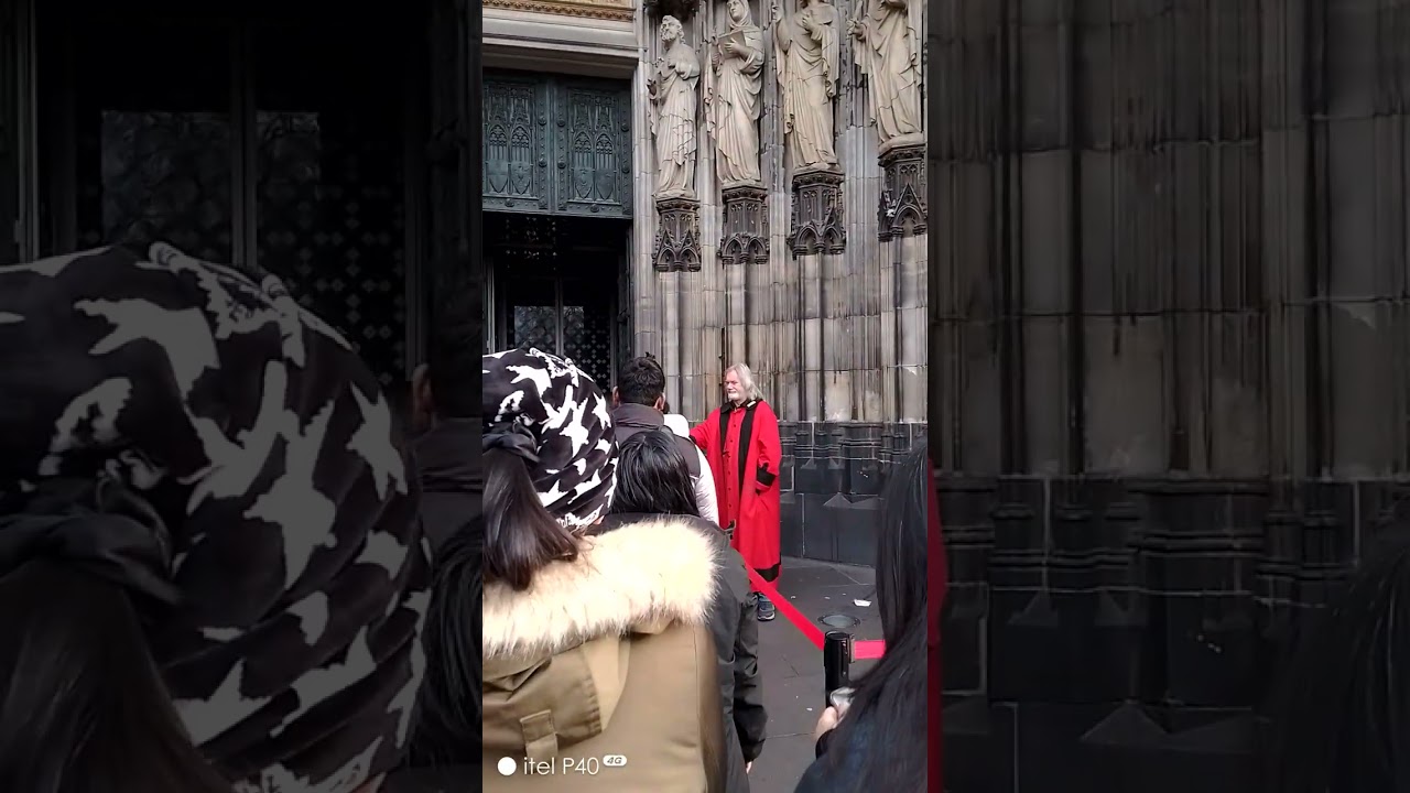 Germaniyaning Köln shahridagi Qadimiy KÖLNER DOM ga keldim.   23. Dezember. 2025 Jahr.