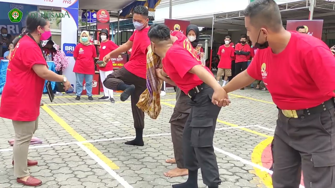 Lomba Estafet Sarung dalam rangka HUT Perkumpulan Adi Husada ke-95