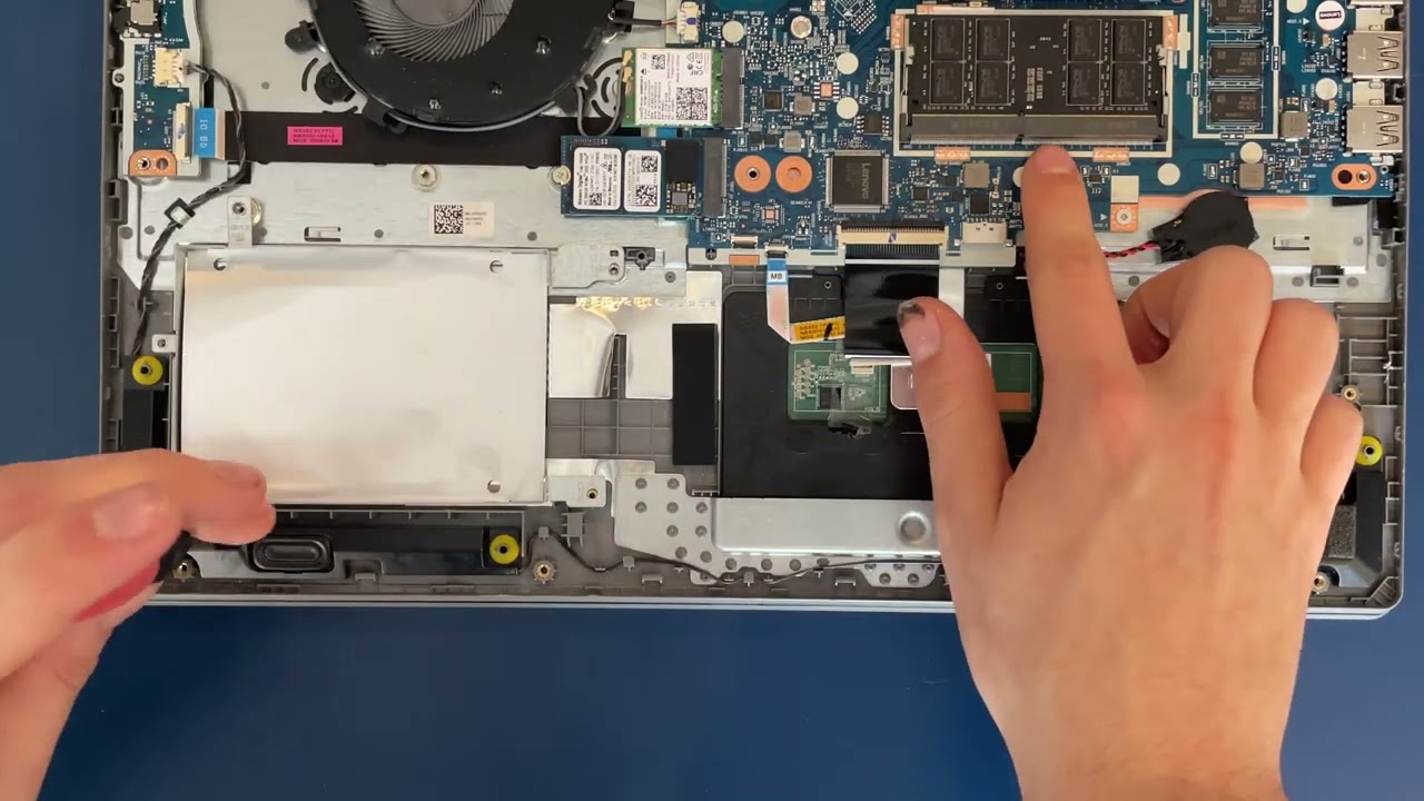Установка SSD-накопителя Lenovo IdeaPad 3