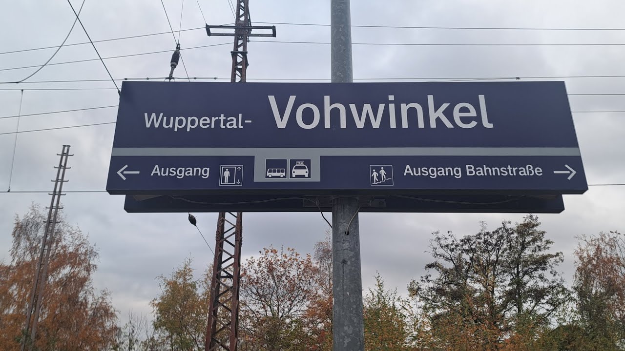 Bahnhof Wuppertal-Vohwinkel - Train station Wuppertal-Vohwinkel