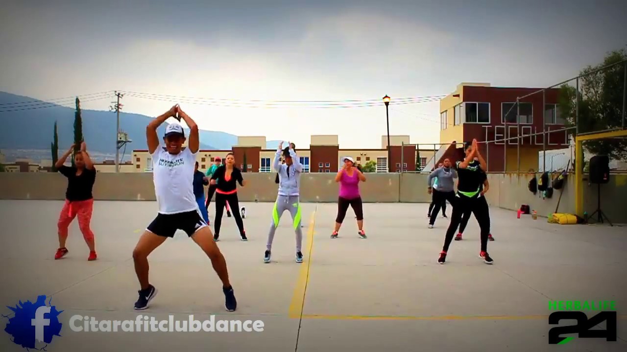 Mueve La Cintura (El Chevo ft. Papayo) - "Zumba by Dany Barrera"