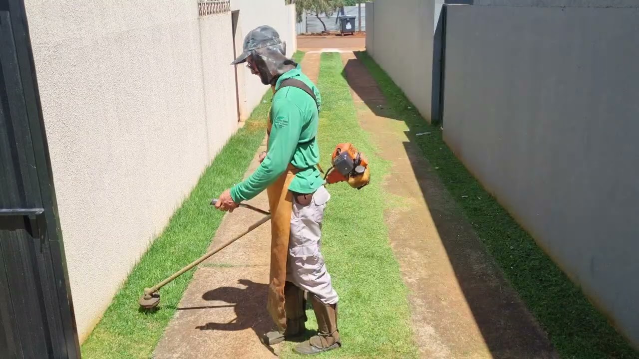 Manutenção do gramado esmeralda 