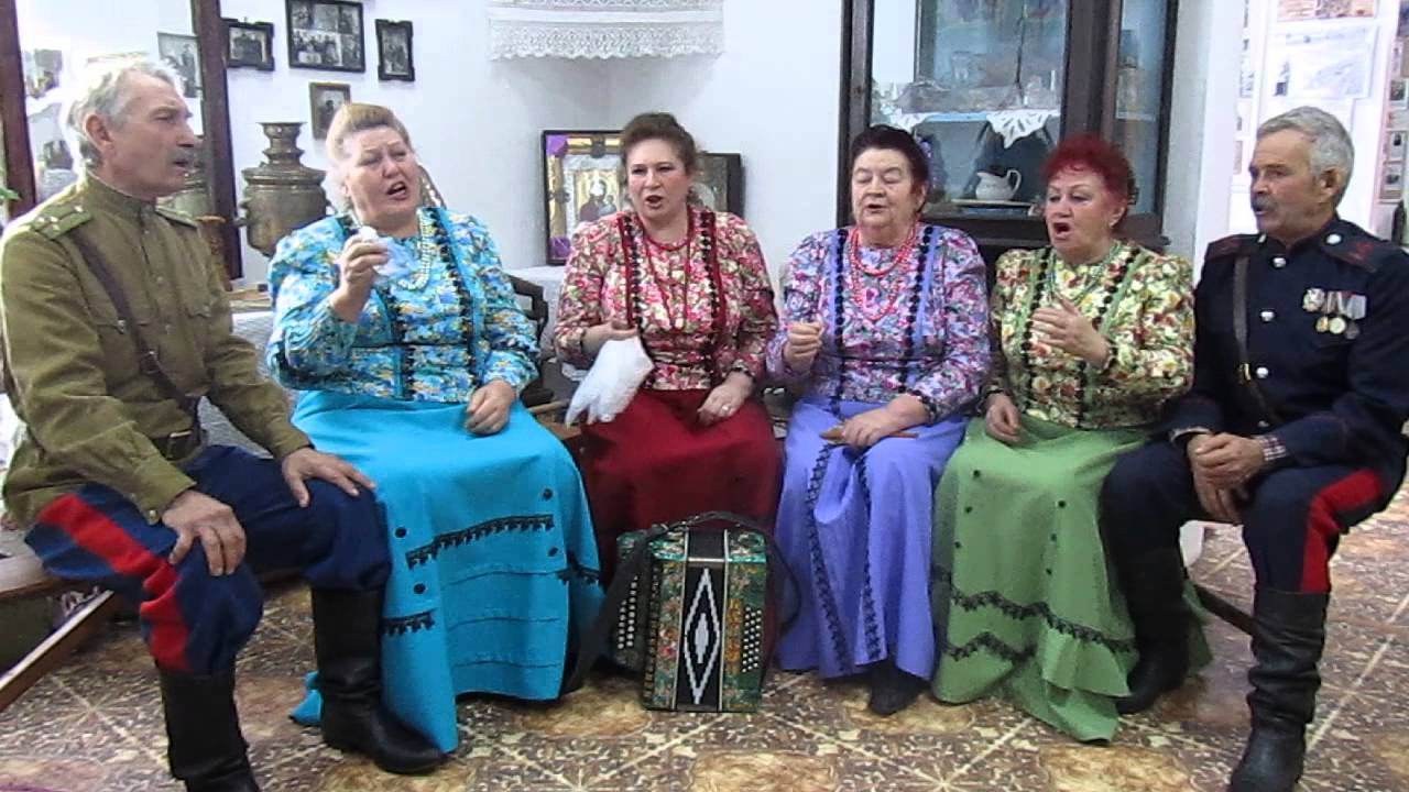 Горница, сидить бабочка
