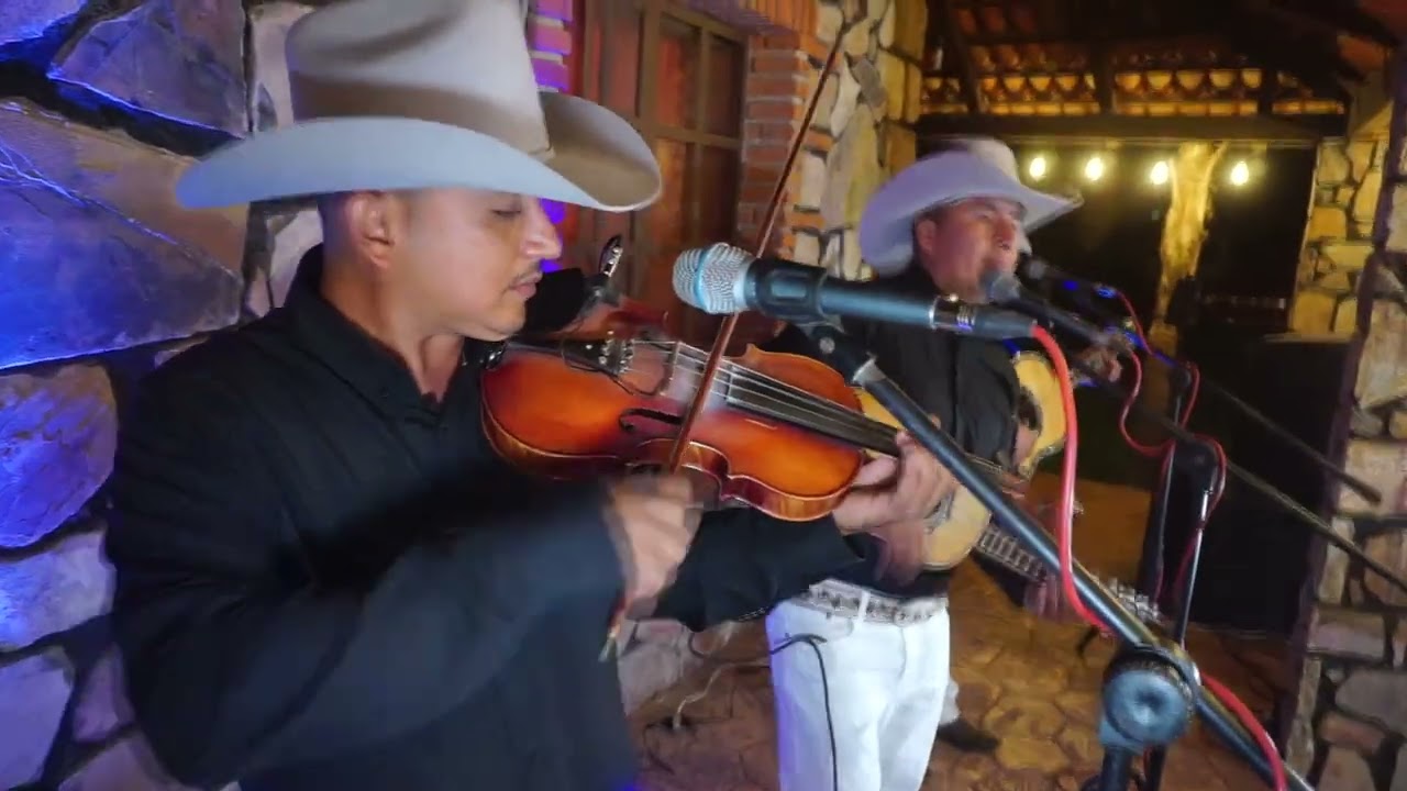 Las Dos Escuadras // Trio Dorado Hidalguense