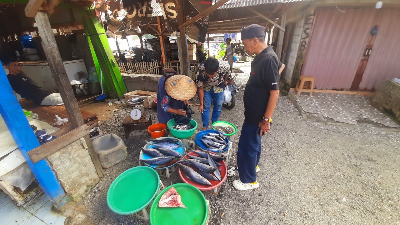 Suasana Pasar Ikan Di Ujung Kulon Banten