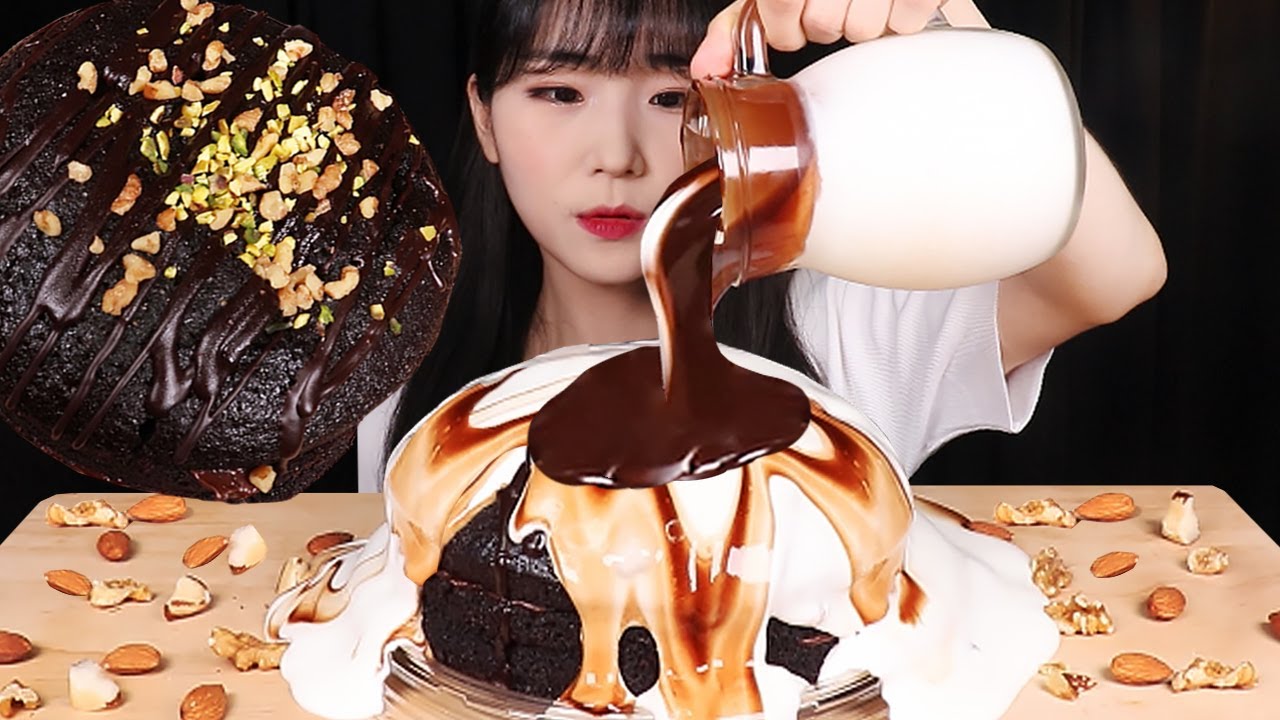 이마트 헤이즐넛초코케이크 허쉬 요거트 듬뿍 부어서 케이크 먹방 Hazelnut Chocolate cake Hershey yogurt Choco Dessert MUKBANG ASMR
