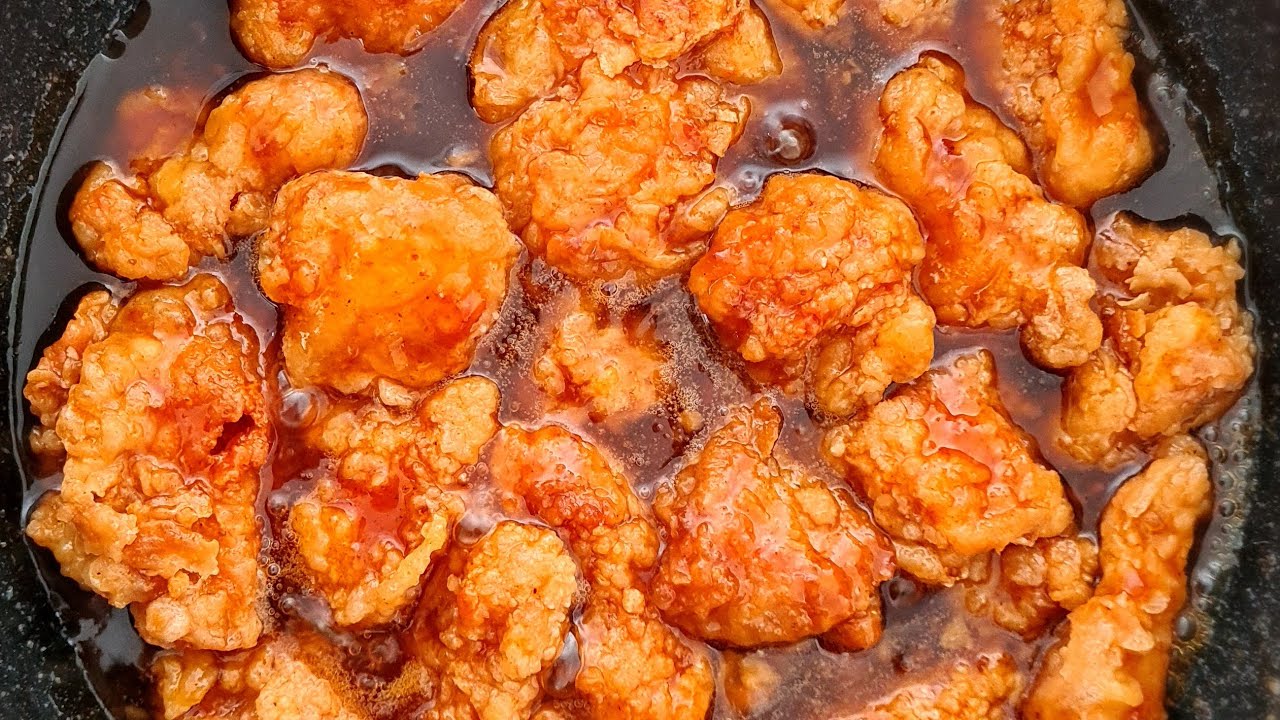 KROKANTE KIP IN ZOETZURE SAUS