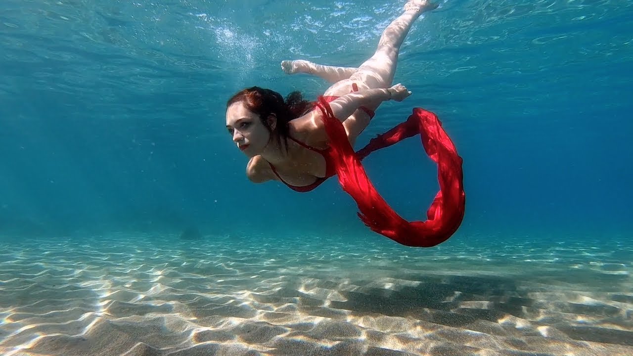 Arabian Underwater Dance | Fire on the waves